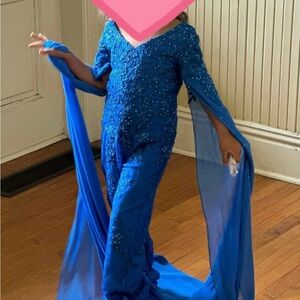 Royal blue fun fashion